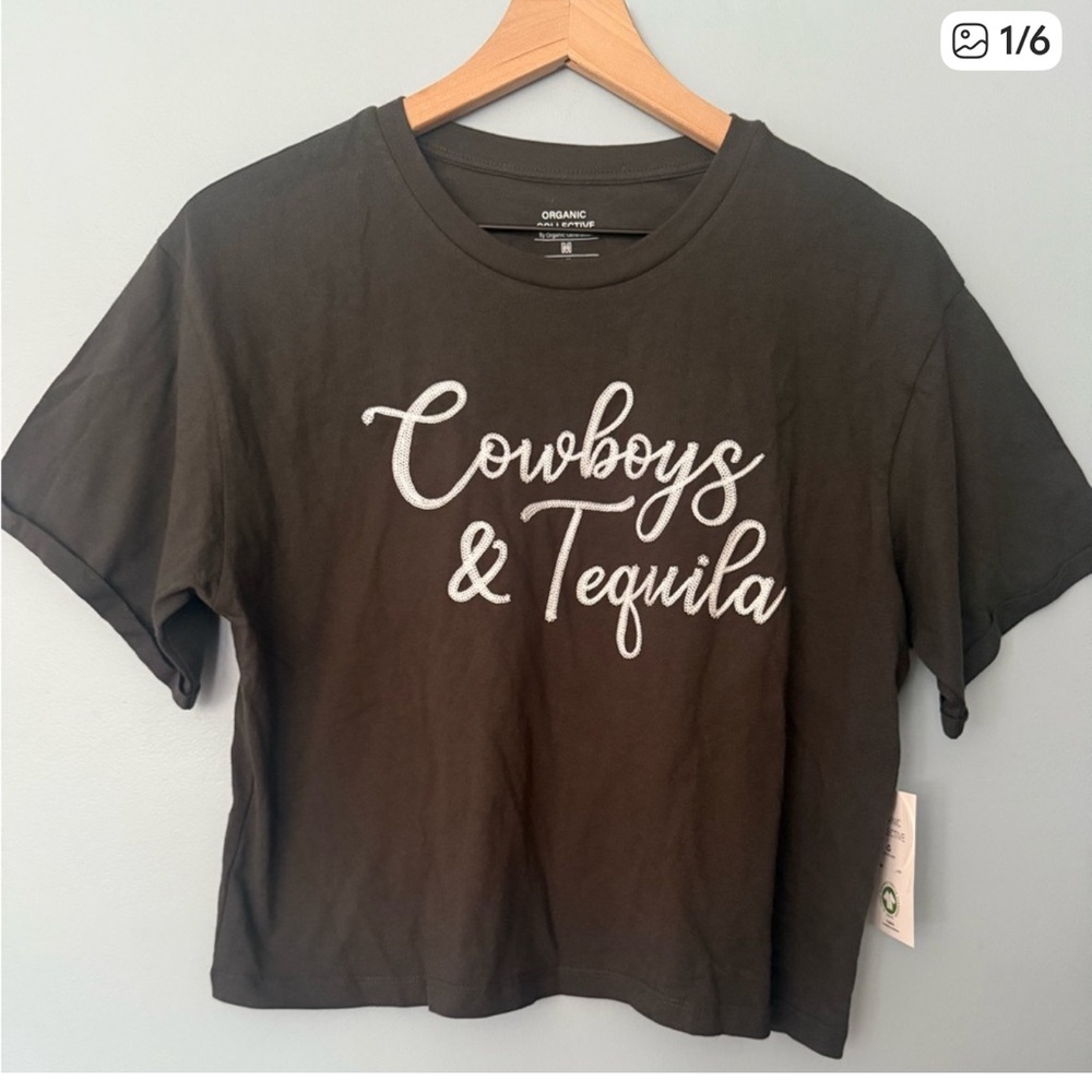 COWBOYS AND TEQUILA SHIRT!! XS! Cute
